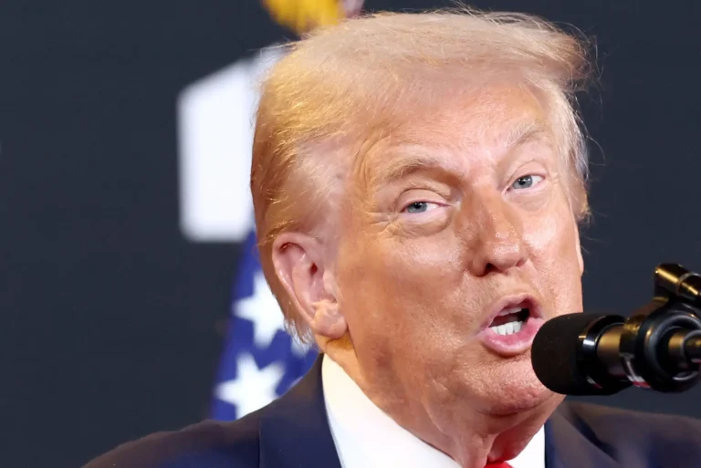 2025-08-14T150221Z_1_LYNXMPEL7D0OD_RTROPTP_4_EUA-TRUMP-PUTIN-PRONTO